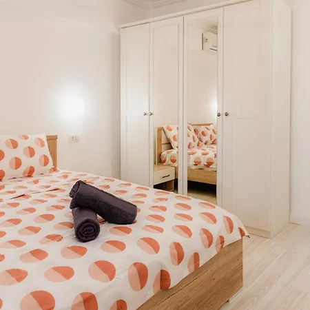 Downtown Unirii * Bucarest